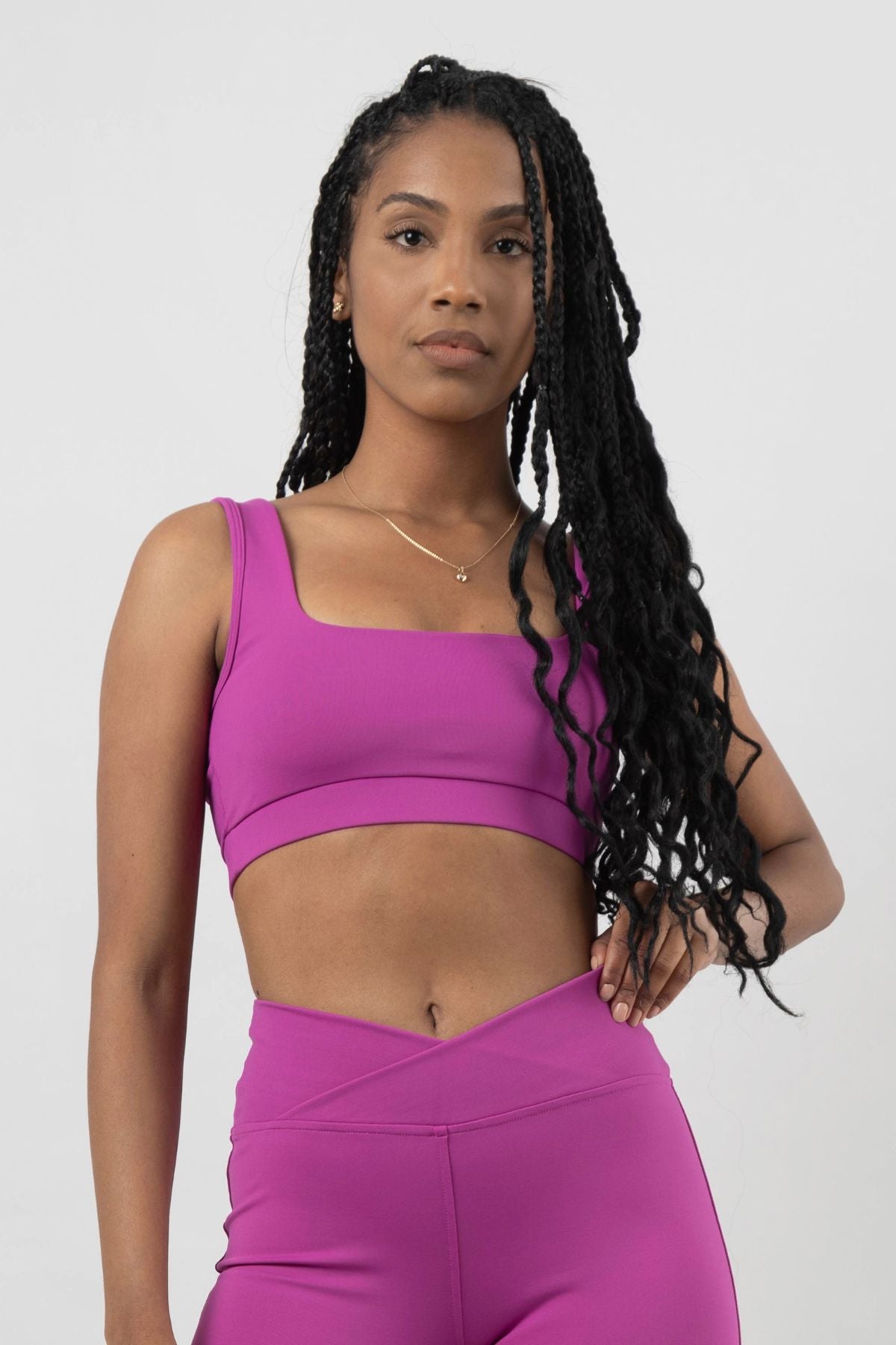 SET BIKER Y SPORT BRA ESCOTE CUADRADO