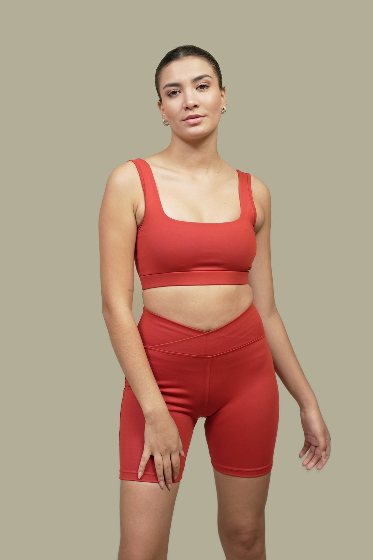 SPORT BRA ESCOTE CUADRADO