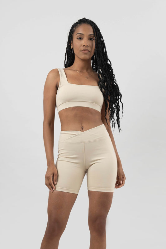 SET BIKER Y SPORT BRA ESCOTE CUADRADO