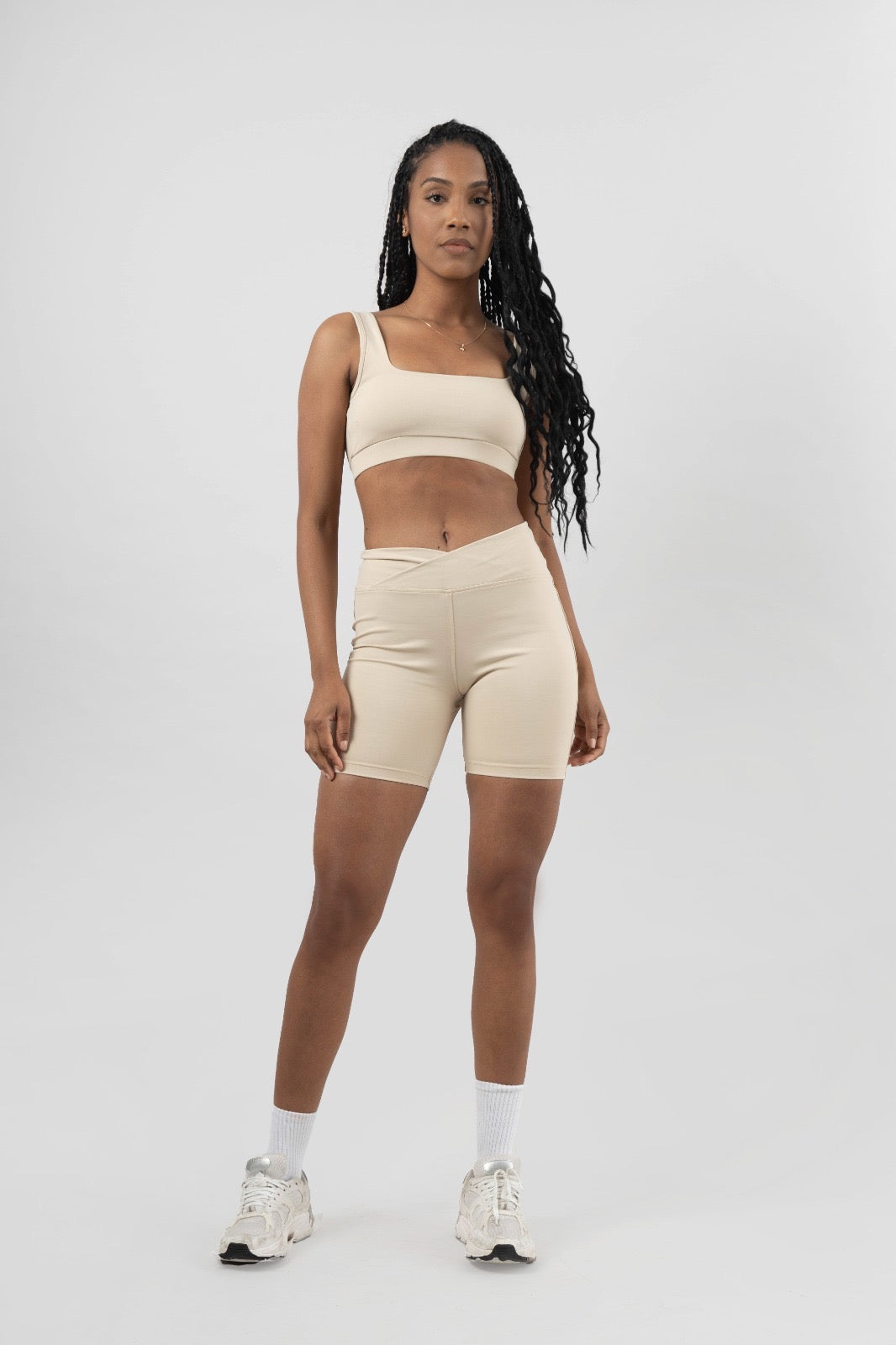 SPORT BRA ESCOTE CUADRADO
