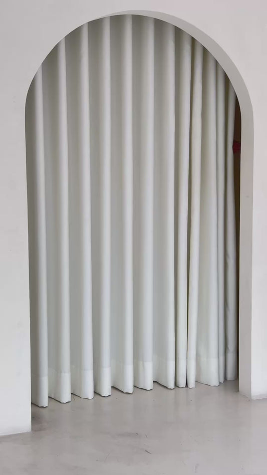 LEGGING PRETINA CRUZADA CON LINEAS LATERALES